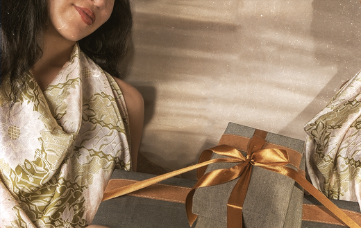 5 Perfect Batik Gifts for Her